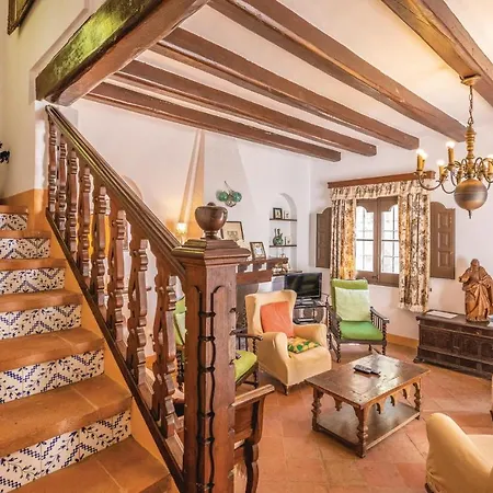 Дом отдыха 5 Bedroom Beautiful In