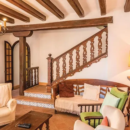 5 Bedroom Beautiful In * Тосса-де-Мар